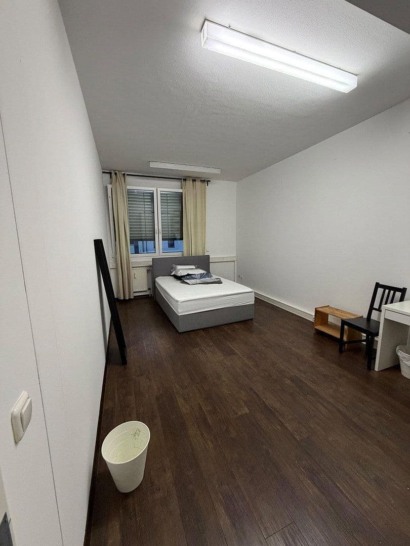 Prenájom bytu 1-izbový 18 m², Landsberger Str. 478, München/Pasing, Bavorsko Prenájom bytu 1-izbový 18 m², Landsberger Str. 478, München/Pasing, Bavorsko