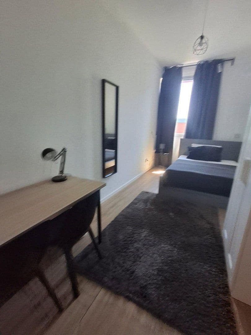 Prenájom bytu 1-izbový 18 m², Landsberger Str. 478, München/Pasing, Bavorsko Prenájom bytu 1-izbový 18 m², Landsberger Str. 478, München/Pasing, Bavorsko