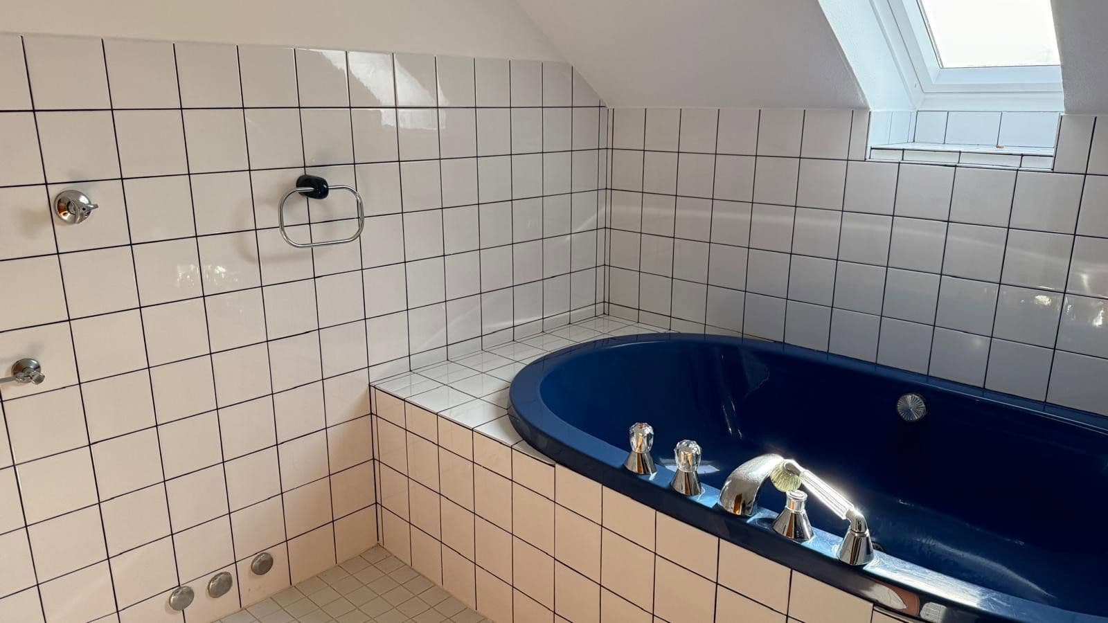 Prenájom kancelárie 1.700 m², Donatusstraße 159, Pulheim, Severné Porýnie - Westfálsko Prenájom kancelárie 1.700 m², Donatusstraße 159, Pulheim, Severné Porýnie - Westfálsko