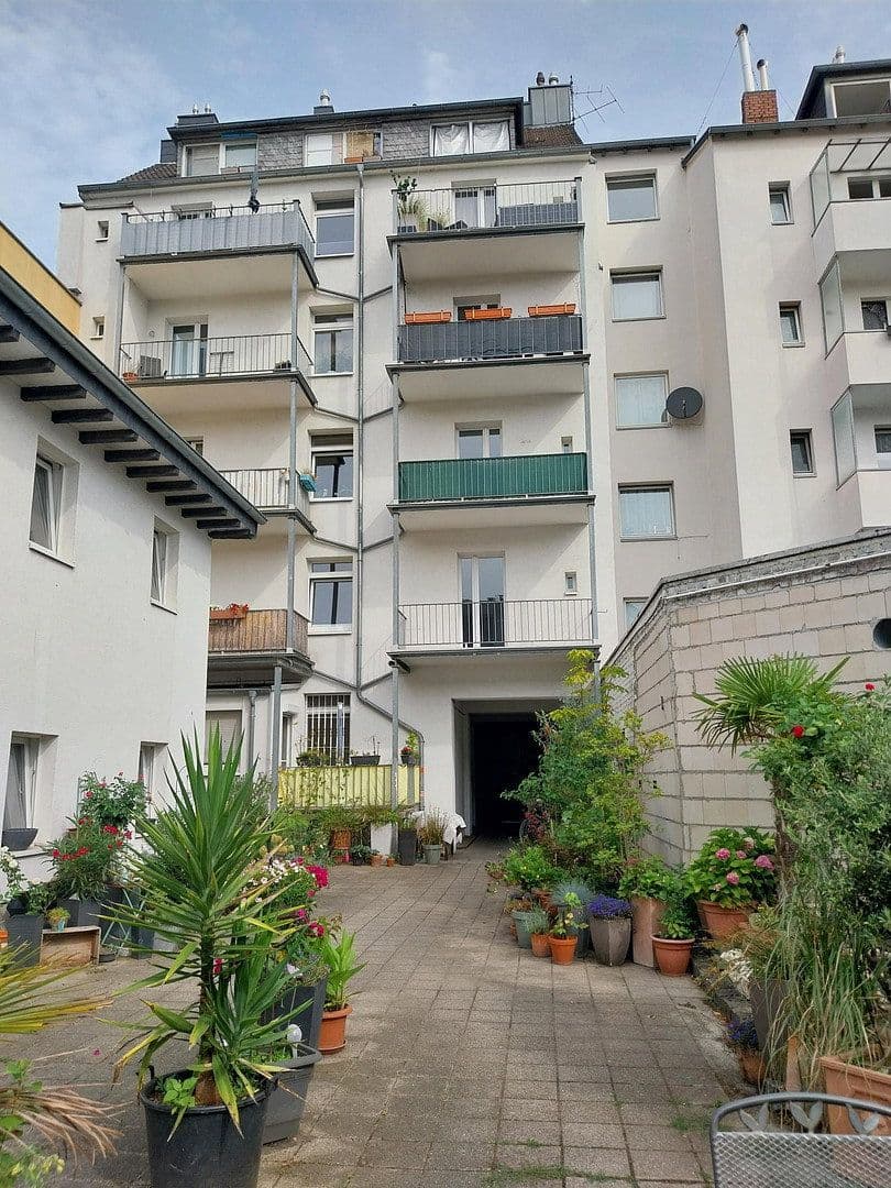 Predaj bytu 3-izbový 84 m², Spichernstr. 41, Düsseldorf-Derendorf, Severné Porýnie - Westfálsko Predaj bytu 3-izbový 84 m², Spichernstr. 41, Düsseldorf-Derendorf, Severné Porýnie - Westfálsko