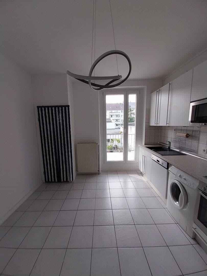 Predaj bytu 3-izbový 84 m², Spichernstr. 41, Düsseldorf-Derendorf, Severné Porýnie - Westfálsko Predaj bytu 3-izbový 84 m², Spichernstr. 41, Düsseldorf-Derendorf, Severné Porýnie - Westfálsko