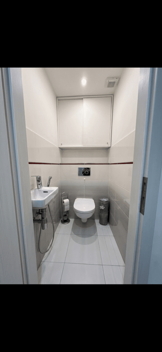 Prenájom bytu 3-izbový 68 m², Kotorská, Praha, Praha Prenájom bytu 3-izbový 68 m², Kotorská, Praha, Praha