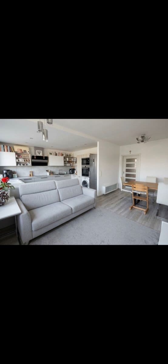 Prenájom bytu 3-izbový 68 m², Kotorská, Praha, Praha Prenájom bytu 3-izbový 68 m², Kotorská, Praha, Praha