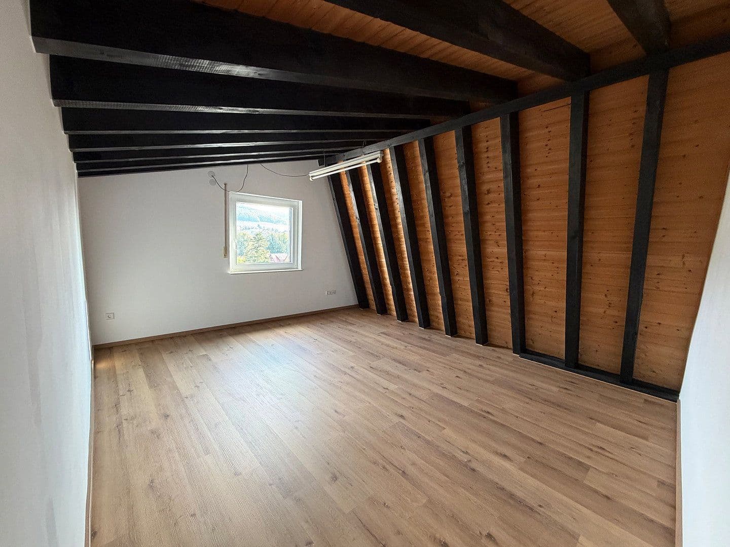 Prenájom bytu 3-izbový 92 m², Adlerstr. 22, Aalen, Bádensko-Wurttembersko Prenájom bytu 3-izbový 92 m², Adlerstr. 22, Aalen, Bádensko-Wurttembersko