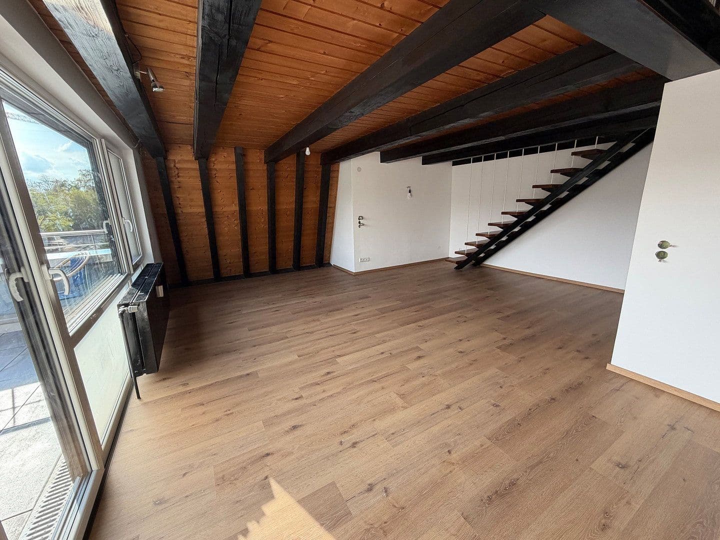 Prenájom bytu 3-izbový 92 m², Adlerstr. 22, Aalen, Bádensko-Wurttembersko Prenájom bytu 3-izbový 92 m², Adlerstr. 22, Aalen, Bádensko-Wurttembersko