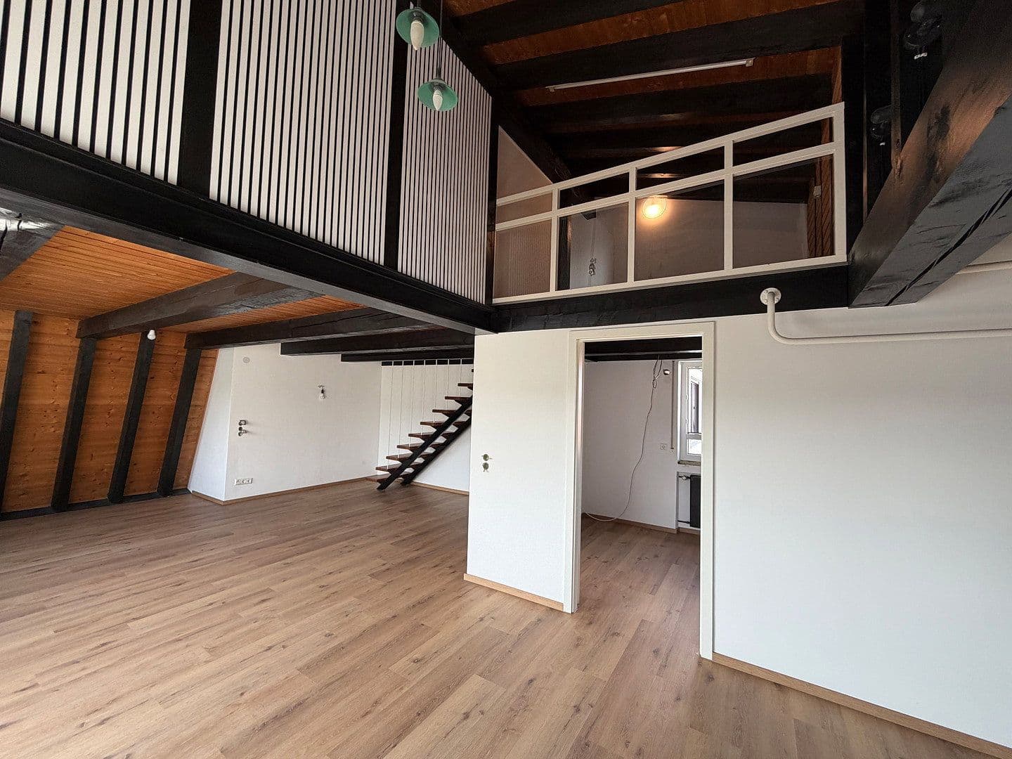 Prenájom bytu 3-izbový 92 m², Adlerstr. 22, Aalen, Bádensko-Wurttembersko Prenájom bytu 3-izbový 92 m², Adlerstr. 22, Aalen, Bádensko-Wurttembersko