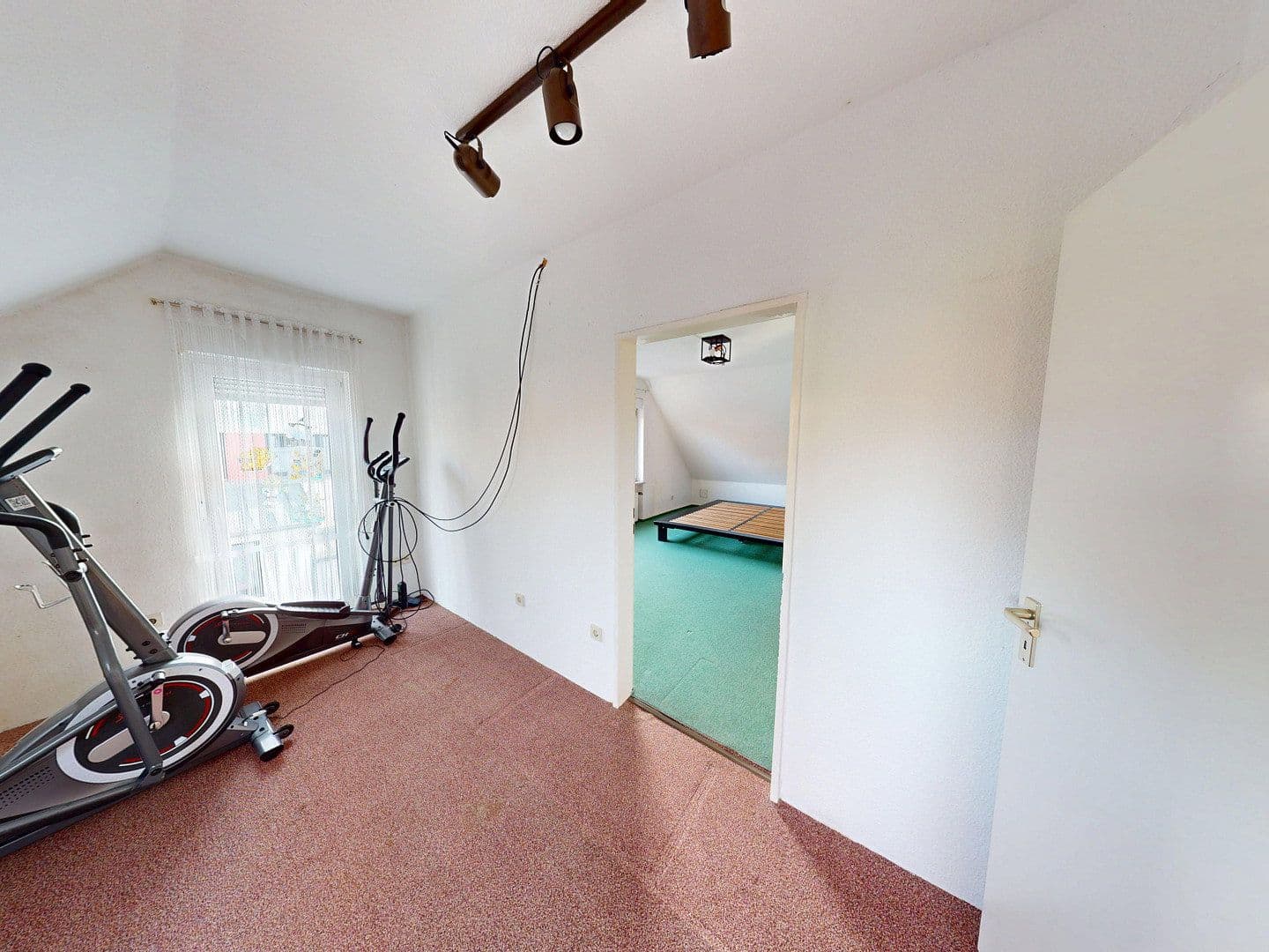 Predaj domu 343 m², pozemok 971 m², Braunschweig, Dolné Sasko Predaj domu 343 m², pozemok 971 m², Braunschweig, Dolné Sasko