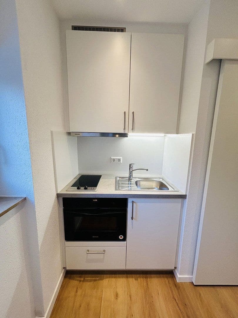 Prenájom bytu 1-izbový 24 m², Fronbergstraße 4, Kirchheim am Neckar, Bádensko-Wurttembersko Prenájom bytu 1-izbový 24 m², Fronbergstraße 4, Kirchheim am Neckar, Bádensko-Wurttembersko