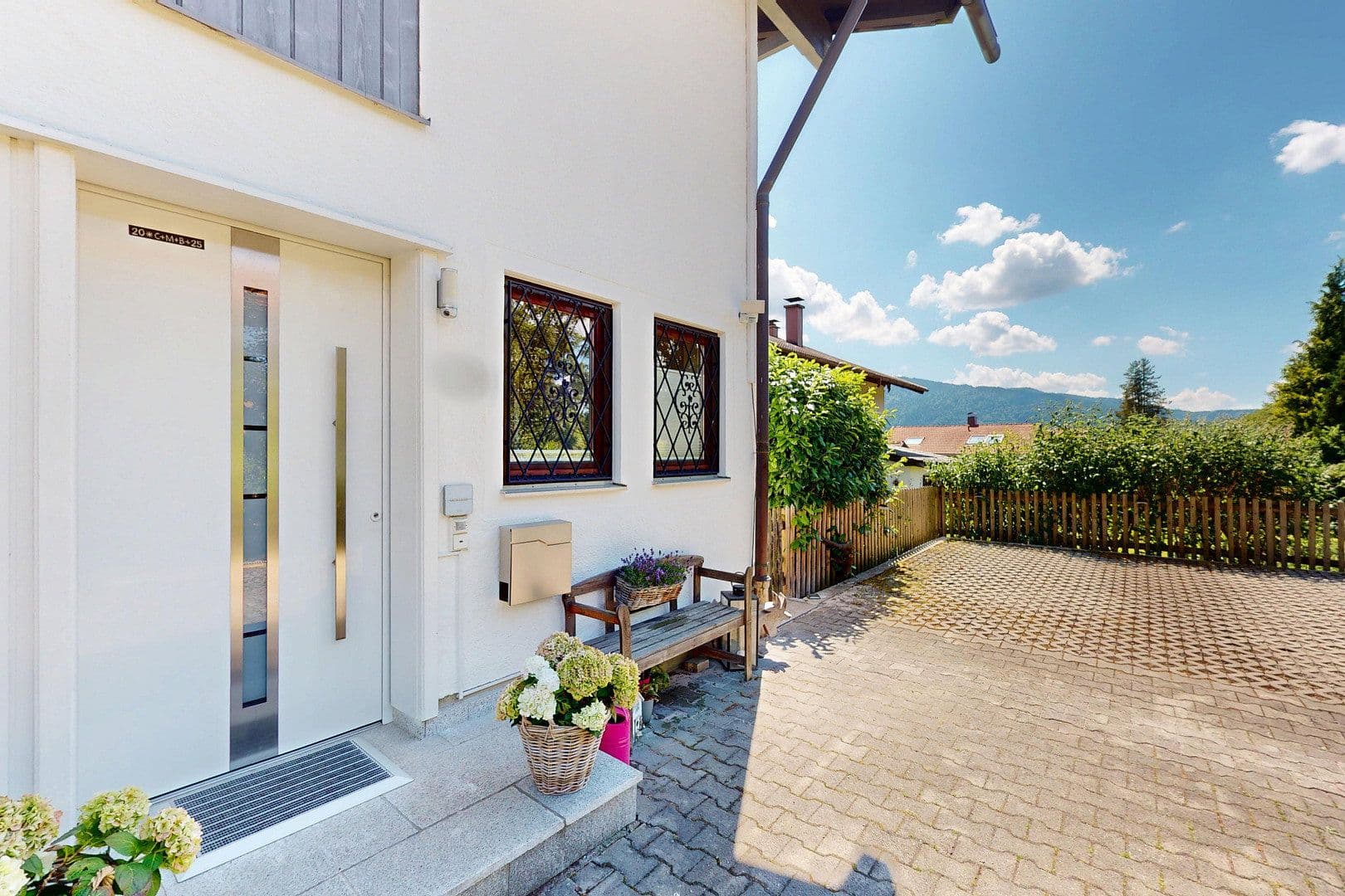 Predaj domu 190 m², pozemok 627 m², Gmund a. Tegernsee, Bavorsko Predaj domu 190 m², pozemok 627 m², Gmund a. Tegernsee, Bavorsko