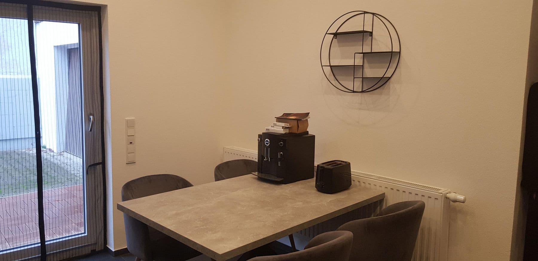 Prenájom bytu 2-izbový 70 m², St. Leon-Rot, Bádensko-Wurttembersko Prenájom bytu 2-izbový 70 m², St. Leon-Rot, Bádensko-Wurttembersko