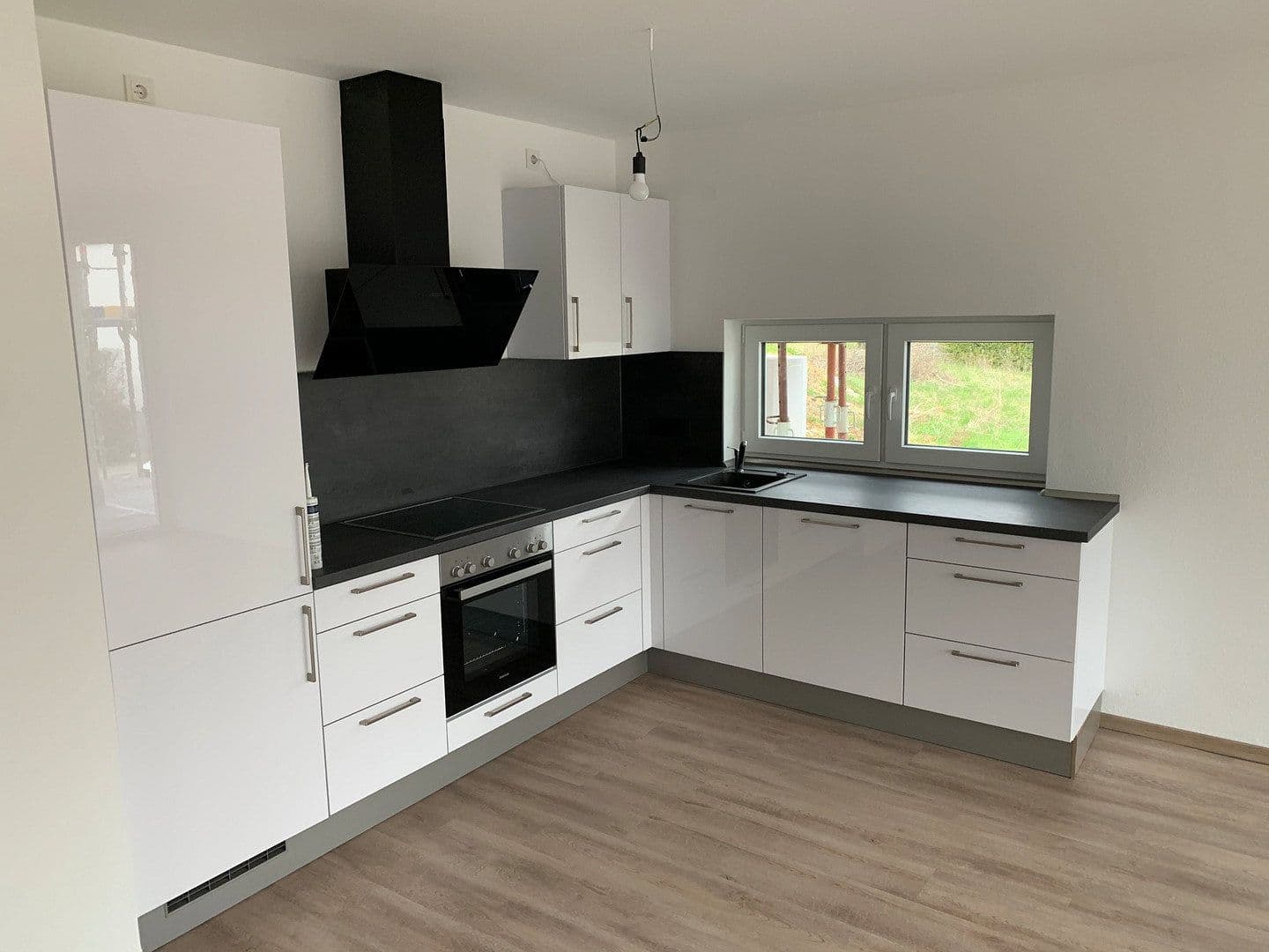 Prenájom bytu 3-izbový 95 m², Am Weidengraben 22, Waldbüttelbrunn, Bavorsko Prenájom bytu 3-izbový 95 m², Am Weidengraben 22, Waldbüttelbrunn, Bavorsko