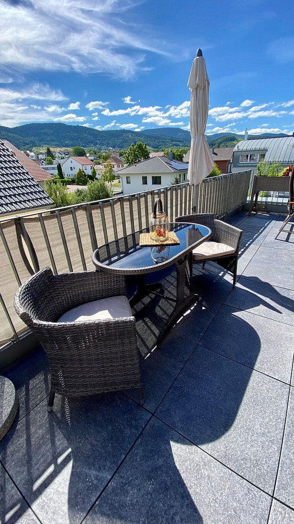 Prenájom bytu 5-izbový 185 m², Bühl, Bádensko-Wurttembersko Prenájom bytu 5-izbový 185 m², Bühl, Bádensko-Wurttembersko