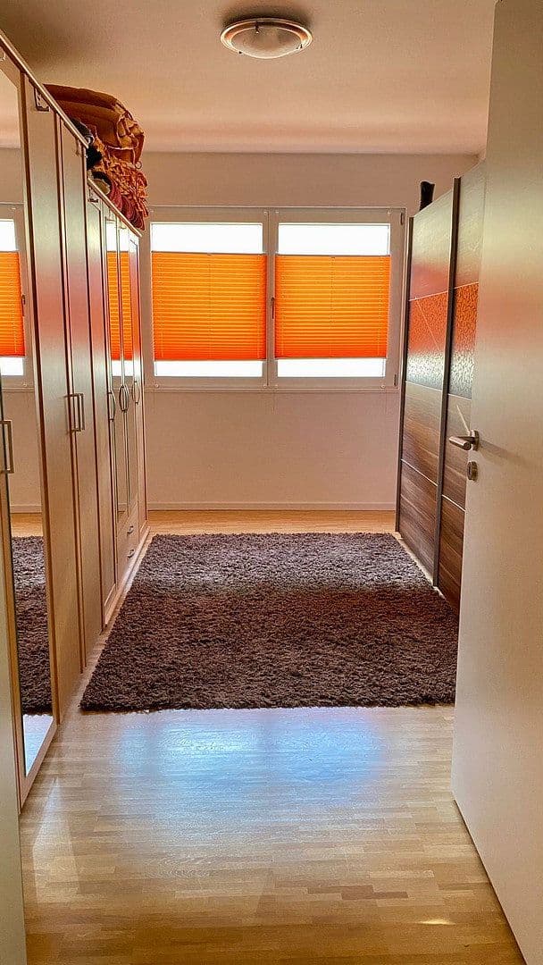 Prenájom bytu 5-izbový 185 m², Bühl, Bádensko-Wurttembersko Prenájom bytu 5-izbový 185 m², Bühl, Bádensko-Wurttembersko