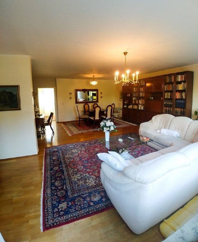 Prenájom domu 140 m², pozemok 238 m², Bergisch Gladbach, Severné Porýnie - Westfálsko Prenájom domu 140 m², pozemok 238 m², Bergisch Gladbach, Severné Porýnie - Westfálsko