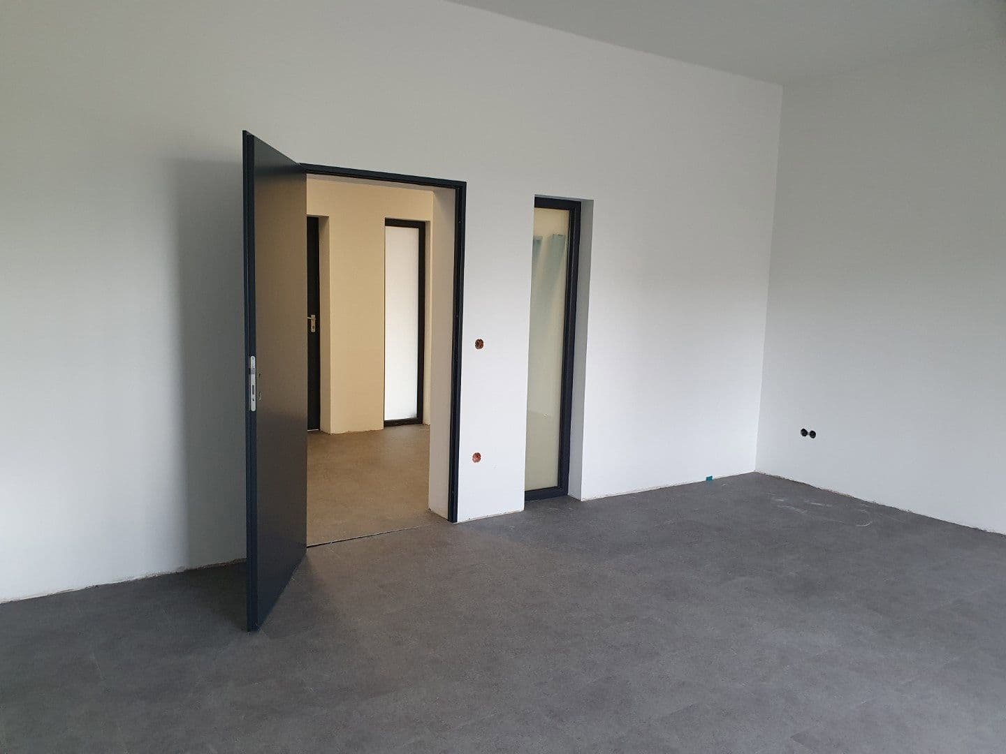 Prenájom kancelárie 2.000 m², Nagold, Bádensko-Wurttembersko Prenájom kancelárie 2.000 m², Nagold, Bádensko-Wurttembersko