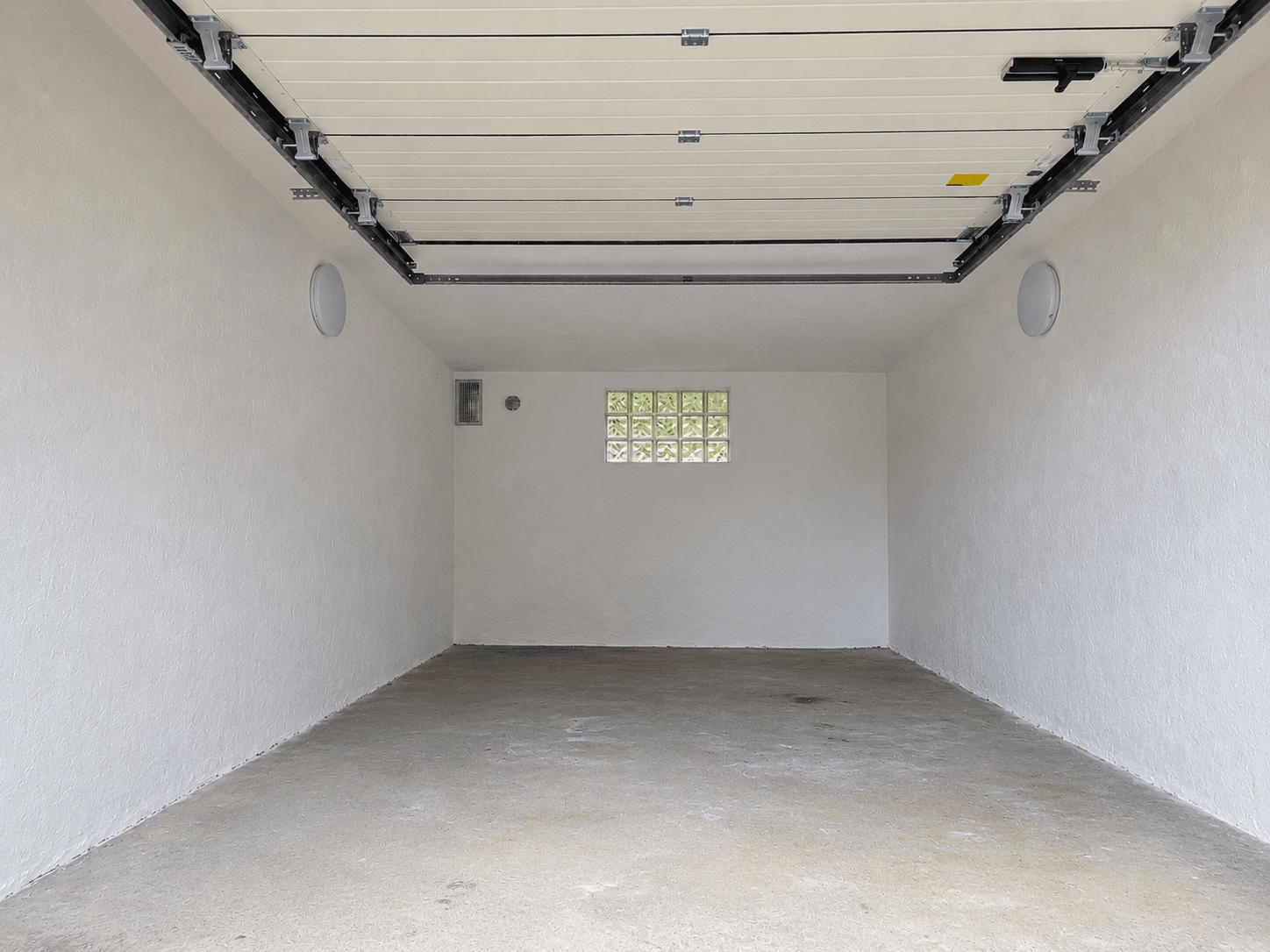 Predaj garáže 45 m², Desná, Liberecký kraj Predaj garáže 45 m², Desná, Liberecký kraj