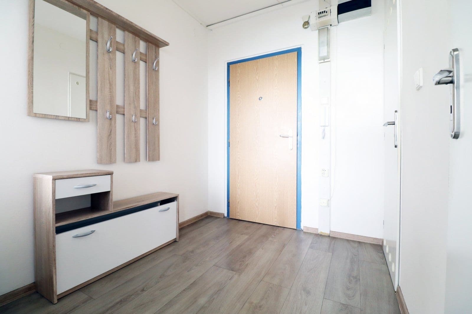 Prenájom bytu 2-izbový 40 m², Makovského, Praha, Praha Prenájom bytu 2-izbový 40 m², Makovského, Praha, Praha