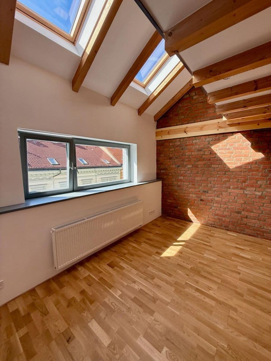 Predaj bytu 3-izbový 82 m², Antonína Uxy, Plzeň, Plzeňský kraj Predaj bytu 3-izbový 82 m², Antonína Uxy, Plzeň, Plzeňský kraj