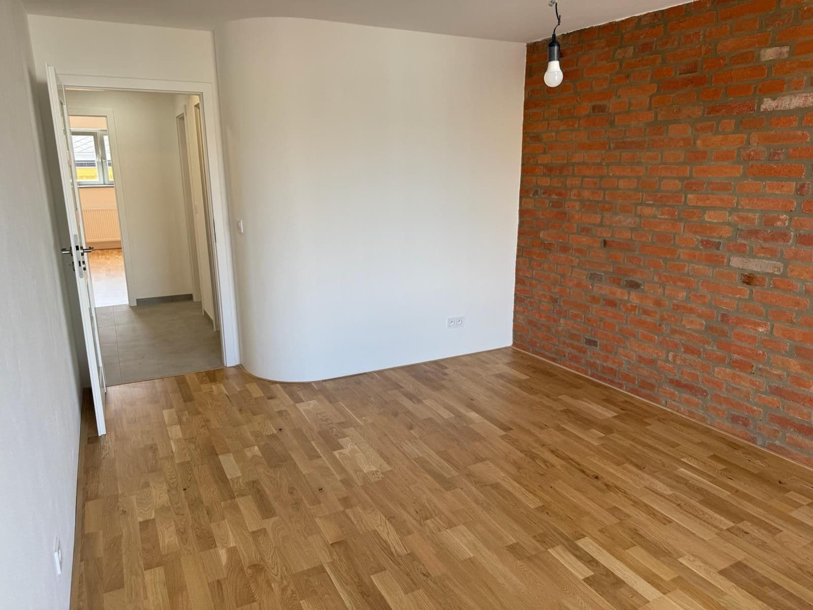 Predaj bytu 3-izbový 82 m², Antonína Uxy, Plzeň, Plzeňský kraj Predaj bytu 3-izbový 82 m², Antonína Uxy, Plzeň, Plzeňský kraj