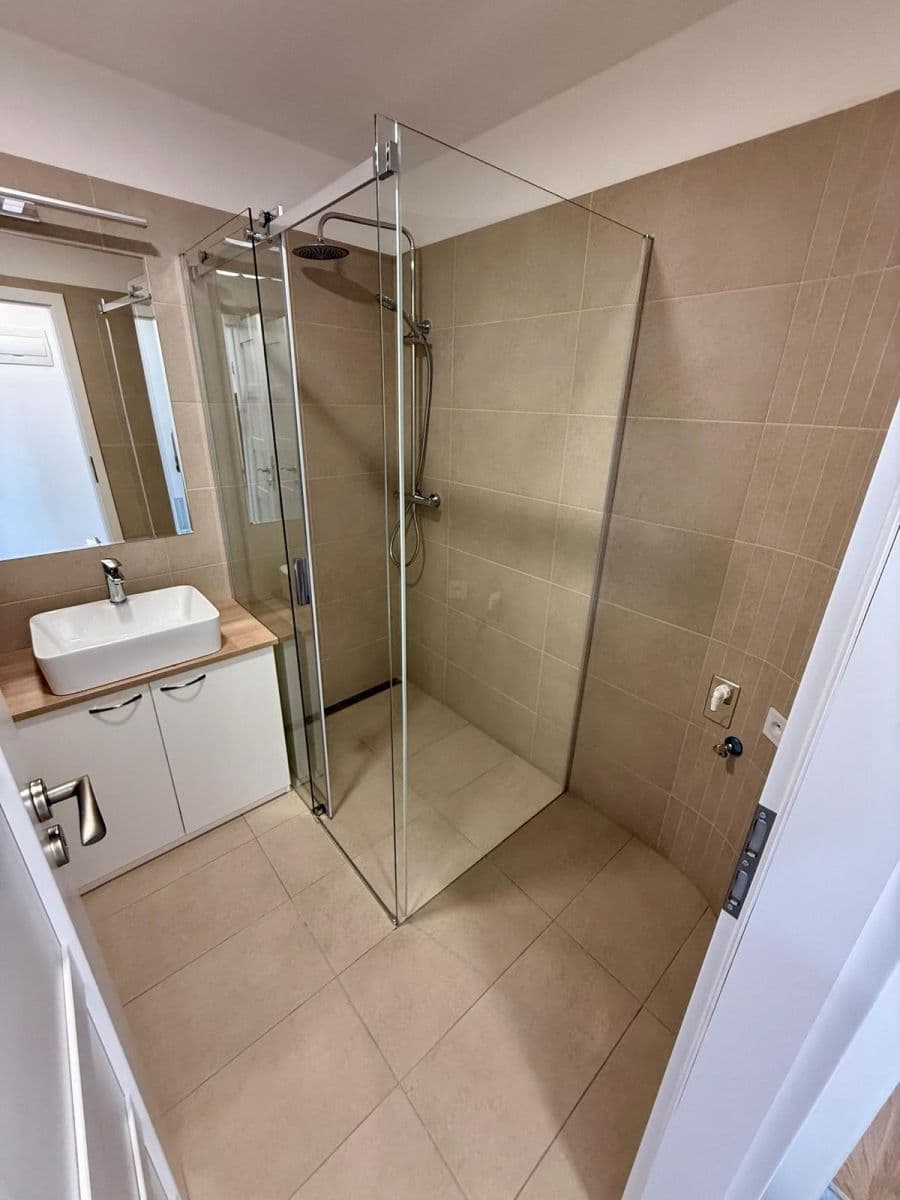 Predaj bytu 3-izbový 82 m², Antonína Uxy, Plzeň, Plzeňský kraj Predaj bytu 3-izbový 82 m², Antonína Uxy, Plzeň, Plzeňský kraj