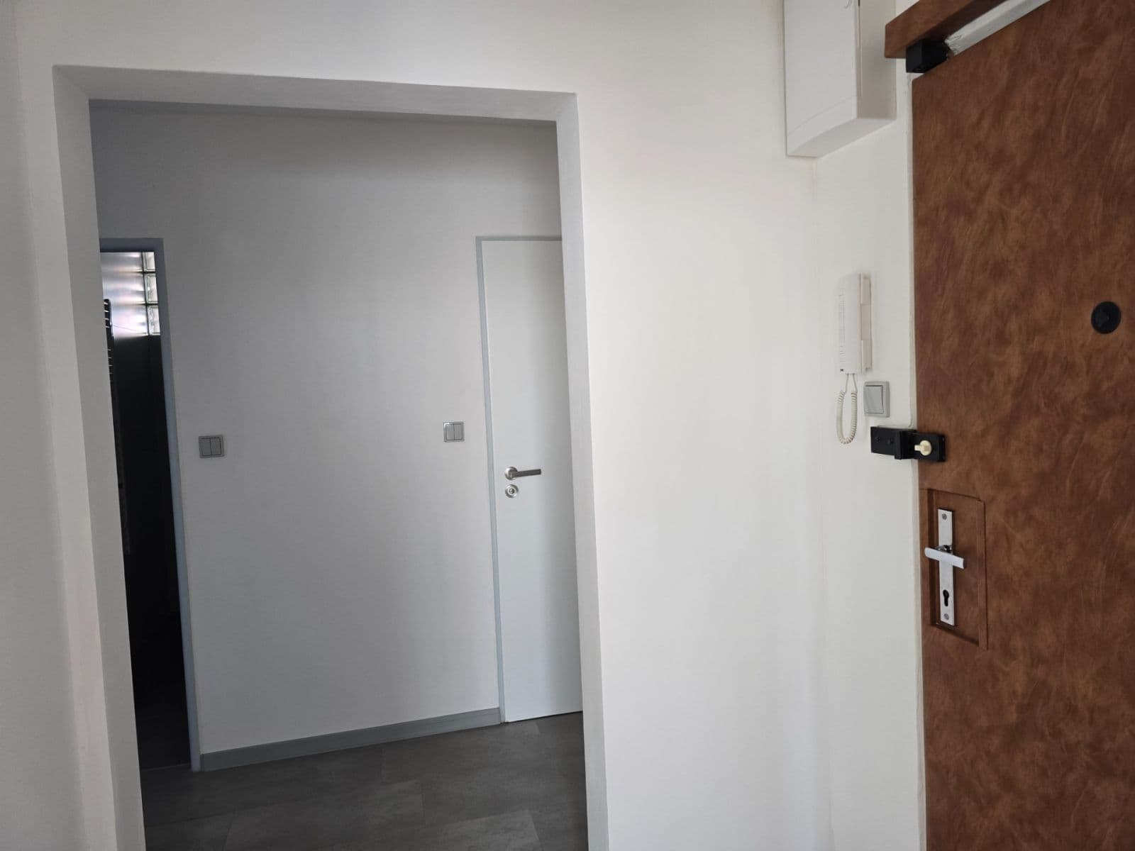 Prenájom bytu 3-izbový 67 m², Slancova, Praha, Praha Prenájom bytu 3-izbový 67 m², Slancova, Praha, Praha