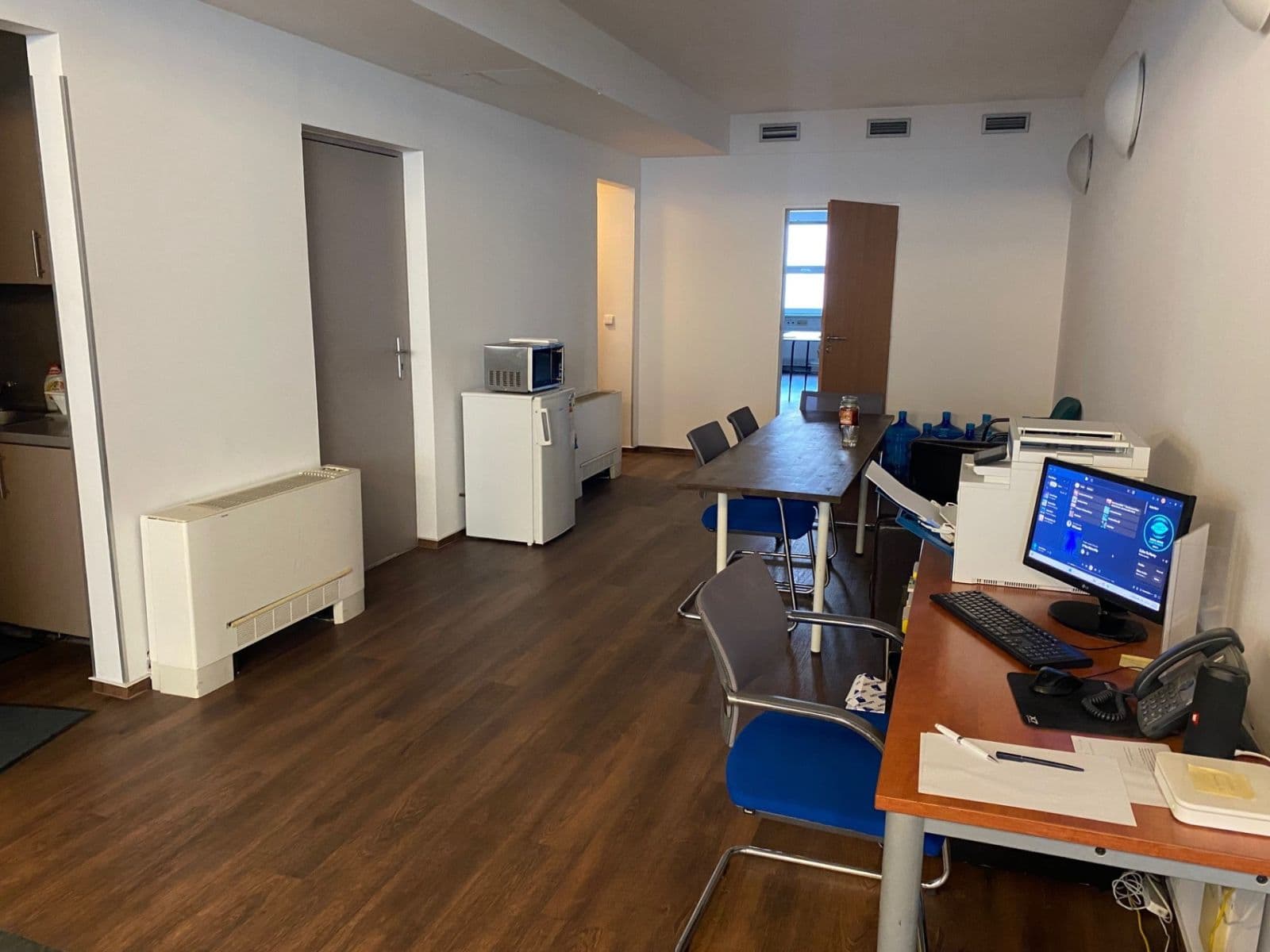 Prenájom kancelárie 180 m², Štefánikova, Praha, Praha Prenájom kancelárie 180 m², Štefánikova, Praha, Praha