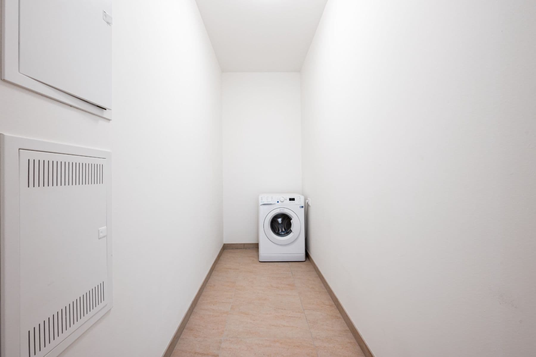 Prenájom bytu 2-izbový 58 m², U Mlýnského kanálu, Praha, Praha Prenájom bytu 2-izbový 58 m², U Mlýnského kanálu, Praha, Praha