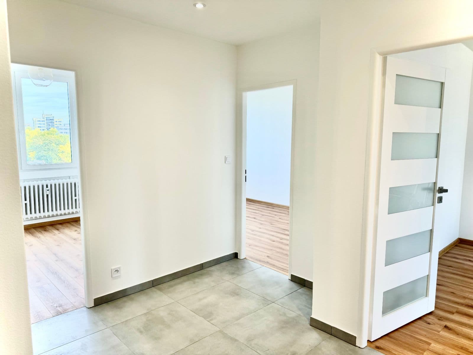 Prenájom bytu 3-izbový 68 m², Frýdlantská, Praha, Praha Prenájom bytu 3-izbový 68 m², Frýdlantská, Praha, Praha