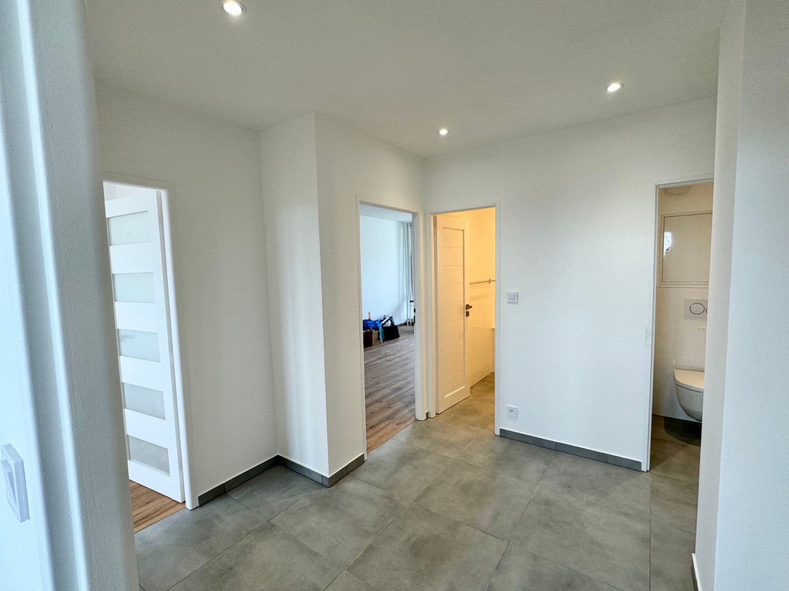 Prenájom bytu 3-izbový 68 m², Frýdlantská, Praha, Praha Prenájom bytu 3-izbový 68 m², Frýdlantská, Praha, Praha