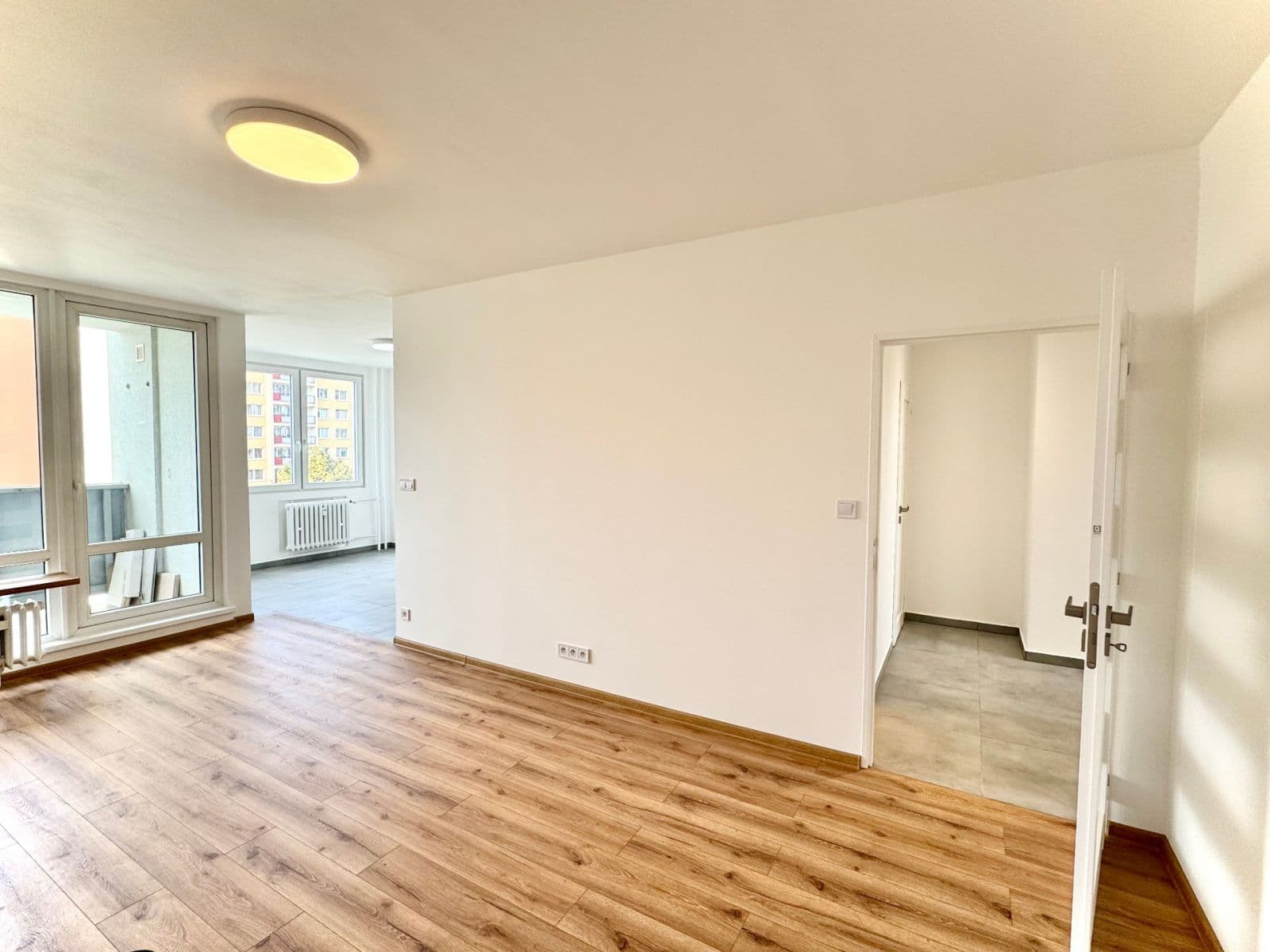 Prenájom bytu 3-izbový 68 m², Frýdlantská, Praha, Praha Prenájom bytu 3-izbový 68 m², Frýdlantská, Praha, Praha