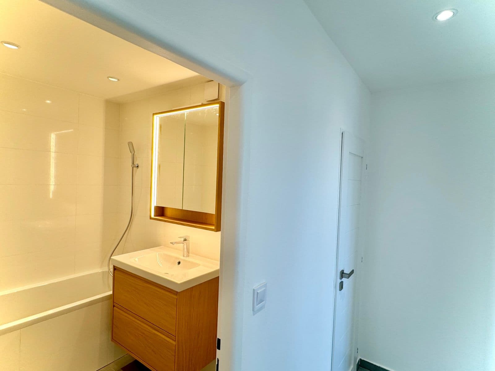 Prenájom bytu 3-izbový 68 m², Frýdlantská, Praha, Praha Prenájom bytu 3-izbový 68 m², Frýdlantská, Praha, Praha