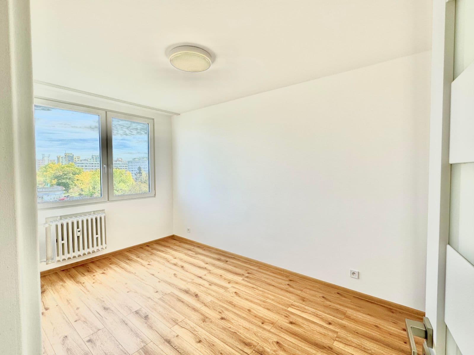 Prenájom bytu 3-izbový 68 m², Frýdlantská, Praha, Praha Prenájom bytu 3-izbový 68 m², Frýdlantská, Praha, Praha