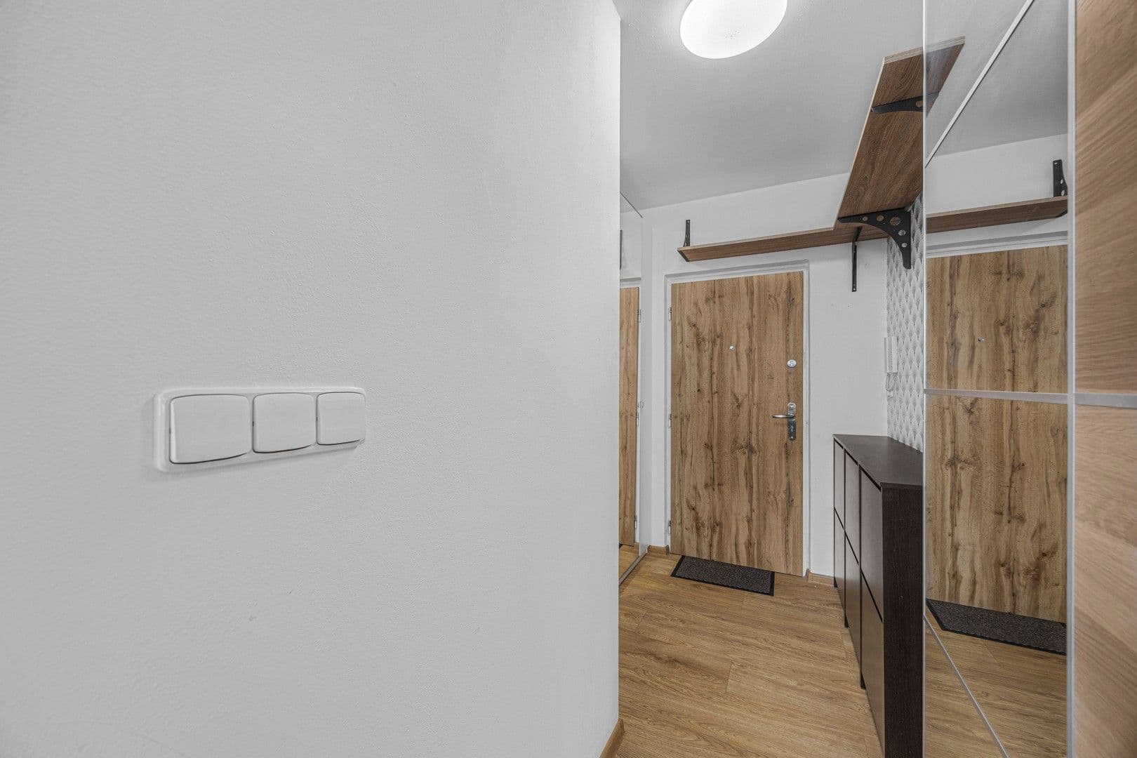 Prenájom bytu 1-izbový 30 m², Benešovská, Kladno, Středočeský kraj Prenájom bytu 1-izbový 30 m², Benešovská, Kladno, Středočeský kraj