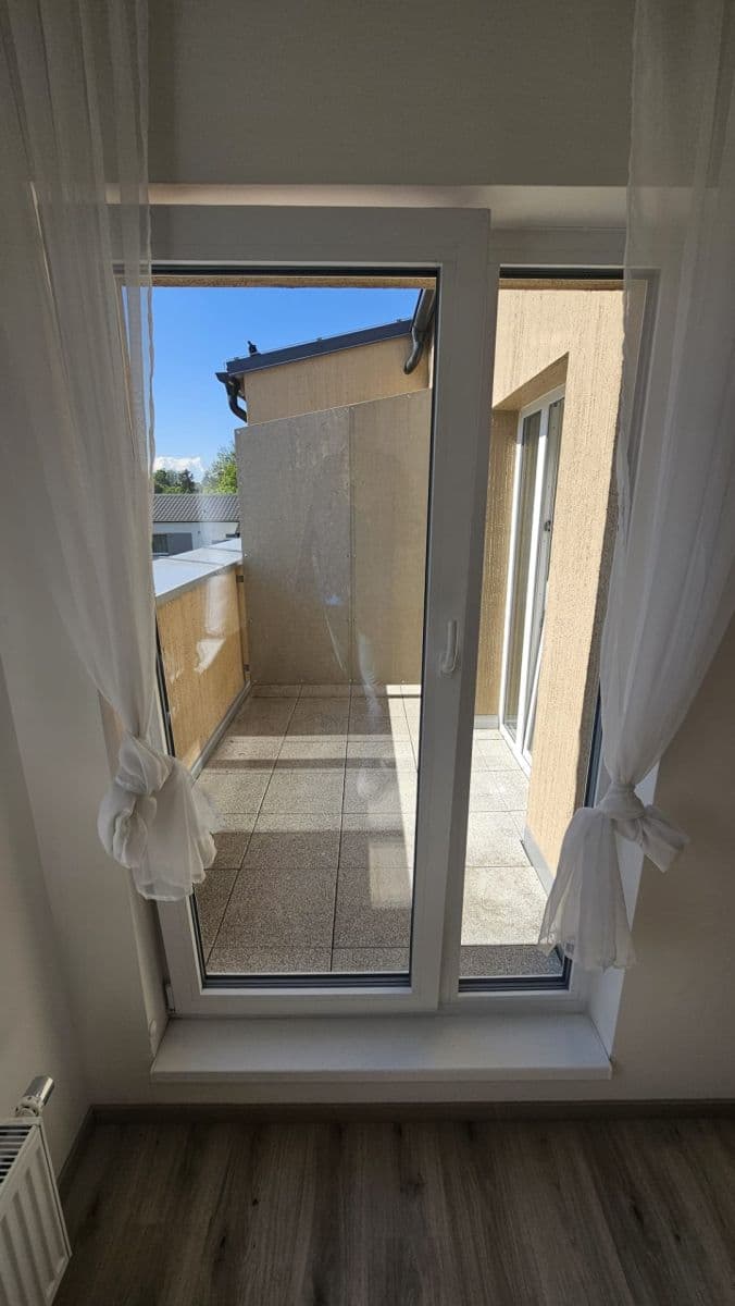 Predaj bytu 1-izbový 32 m², V Kněžívce, Tuchoměřice, Středočeský kraj Predaj bytu 1-izbový 32 m², V Kněžívce, Tuchoměřice, Středočeský kraj
