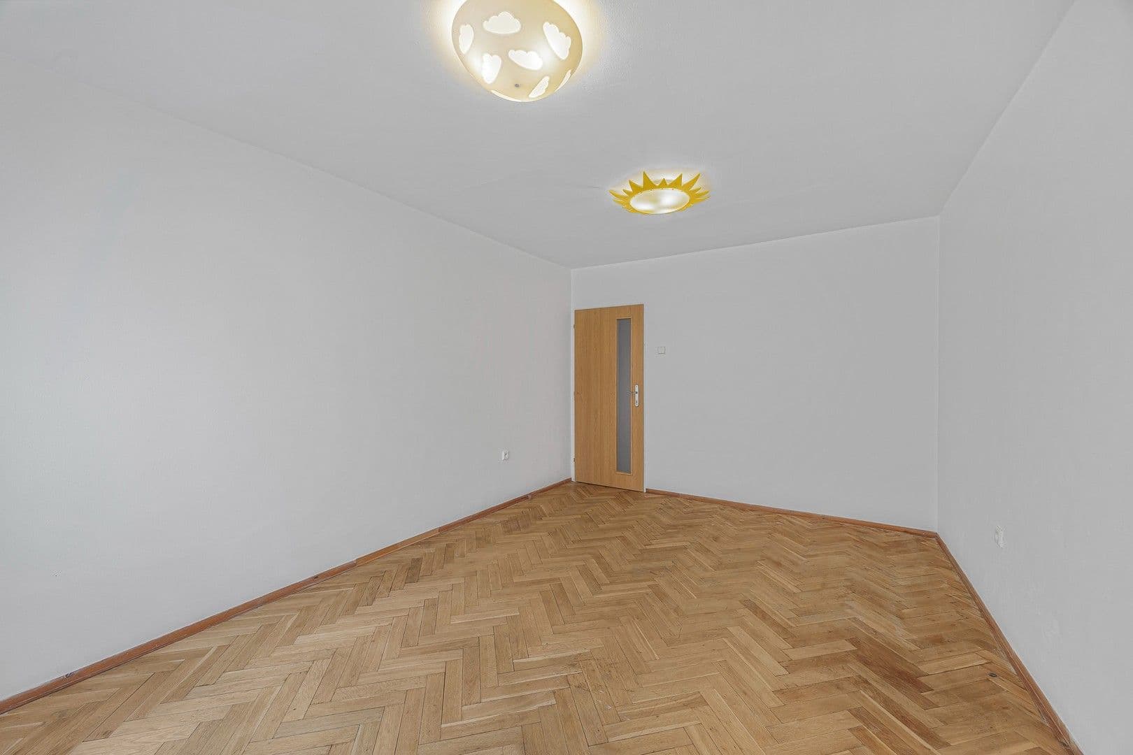 Prenájom bytu 3-izbový 71 m², Svépomoci, Praha, Praha Prenájom bytu 3-izbový 71 m², Svépomoci, Praha, Praha