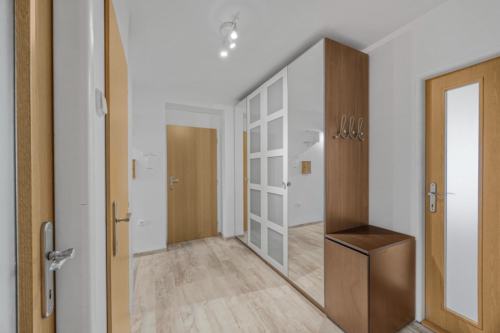 Prenájom bytu 3-izbový 71 m², Svépomoci, Praha, Praha Prenájom bytu 3-izbový 71 m², Svépomoci, Praha, Praha