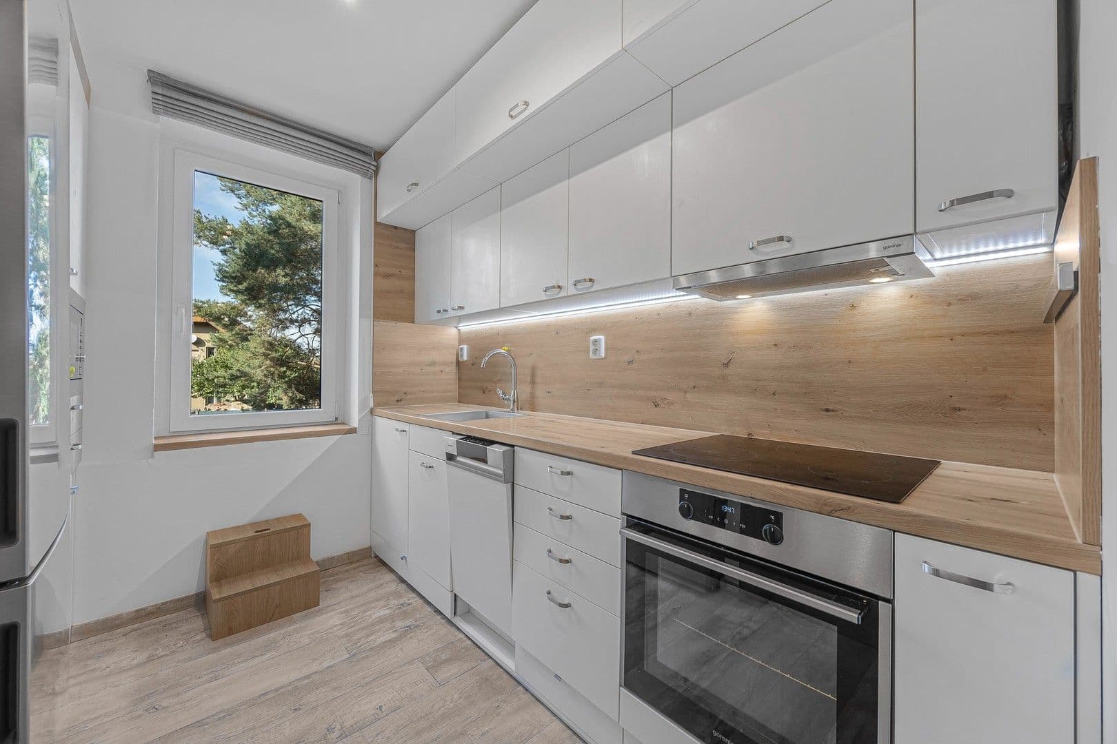 Prenájom bytu 3-izbový 71 m², Svépomoci, Praha, Praha Prenájom bytu 3-izbový 71 m², Svépomoci, Praha, Praha