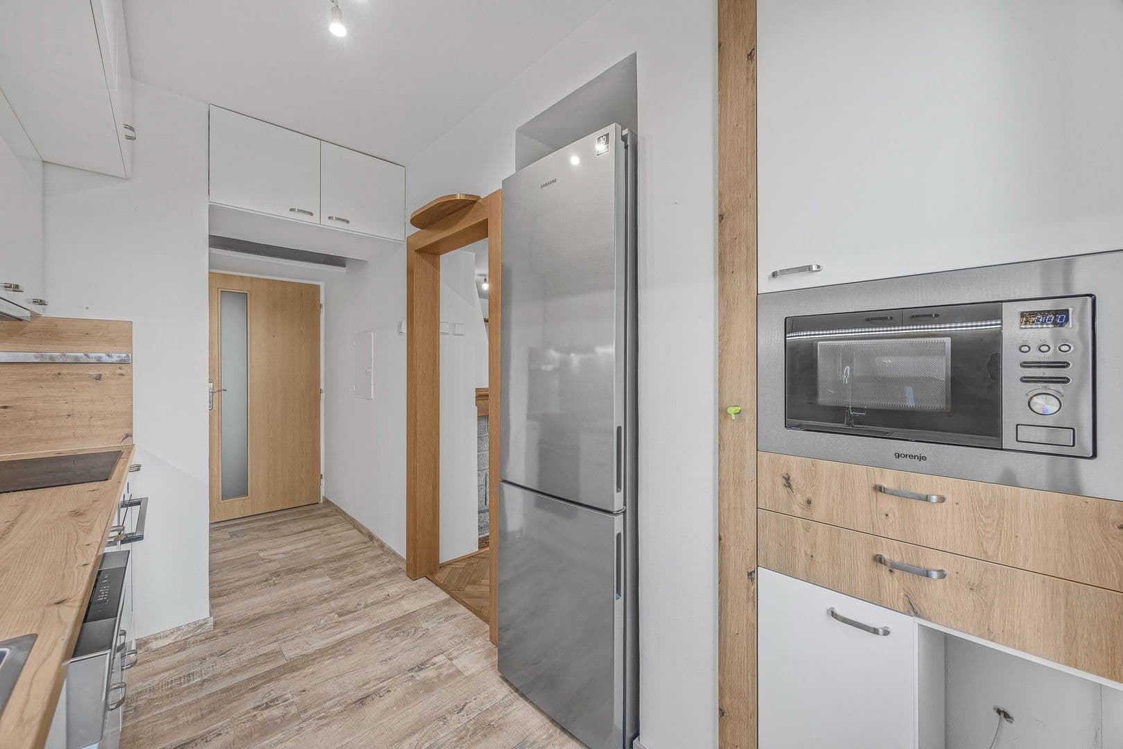 Prenájom bytu 3-izbový 71 m², Svépomoci, Praha, Praha Prenájom bytu 3-izbový 71 m², Svépomoci, Praha, Praha