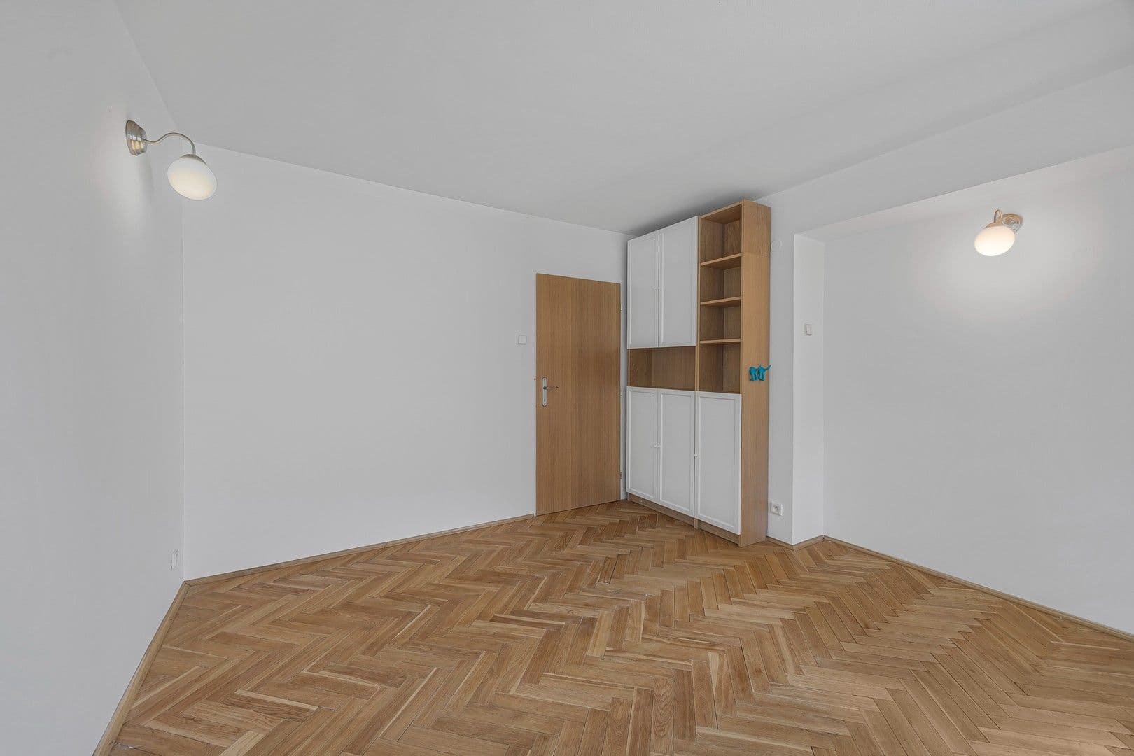 Prenájom bytu 3-izbový 71 m², Svépomoci, Praha, Praha Prenájom bytu 3-izbový 71 m², Svépomoci, Praha, Praha