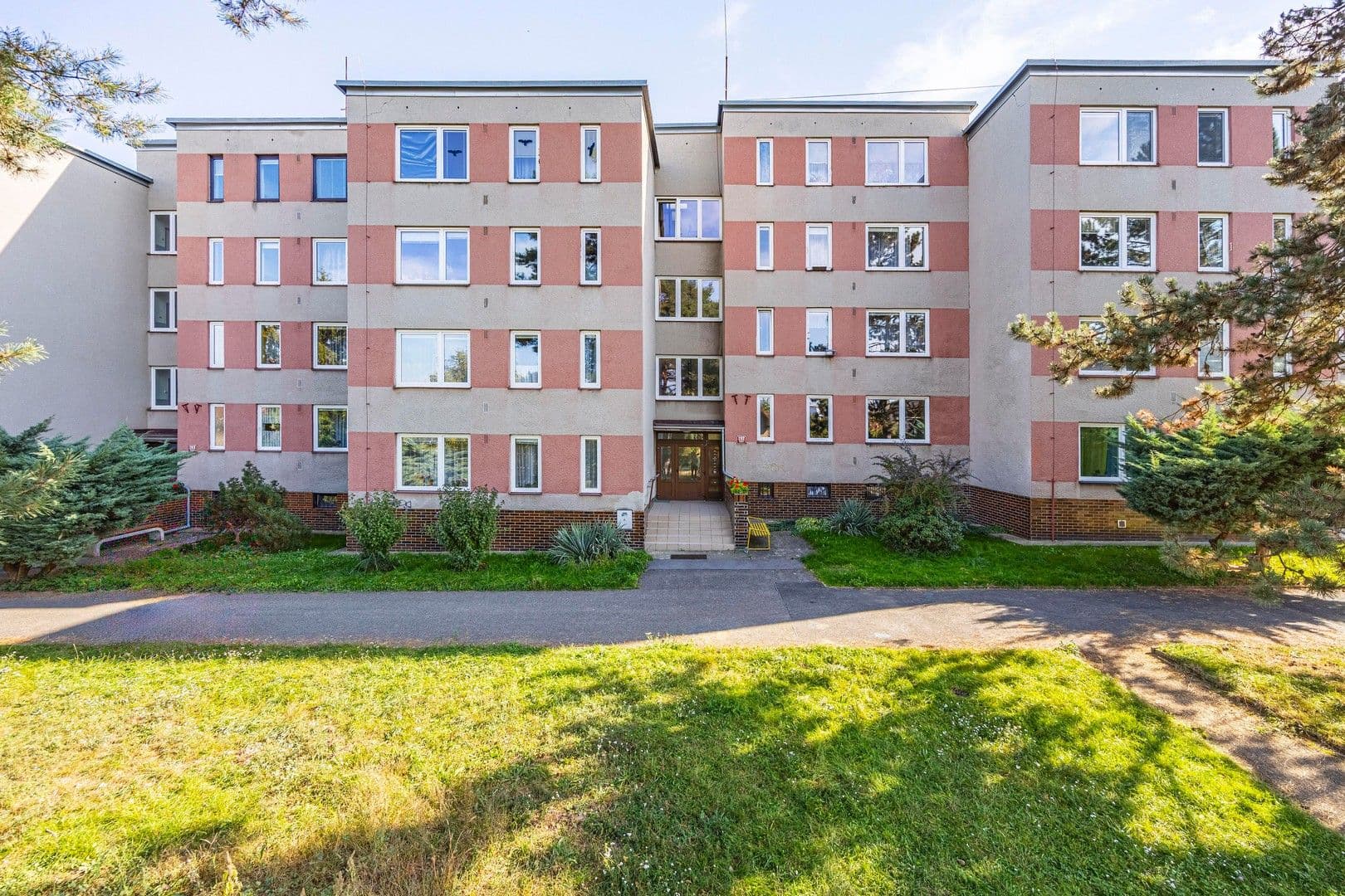 Prenájom bytu 3-izbový 71 m², Svépomoci, Praha, Praha Prenájom bytu 3-izbový 71 m², Svépomoci, Praha, Praha