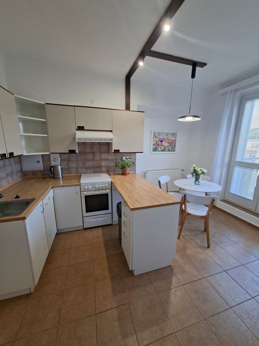 Prenájom bytu 1-izbový 39 m², Za Hládkovem, Praha, Praha Prenájom bytu 1-izbový 39 m², Za Hládkovem, Praha, Praha
