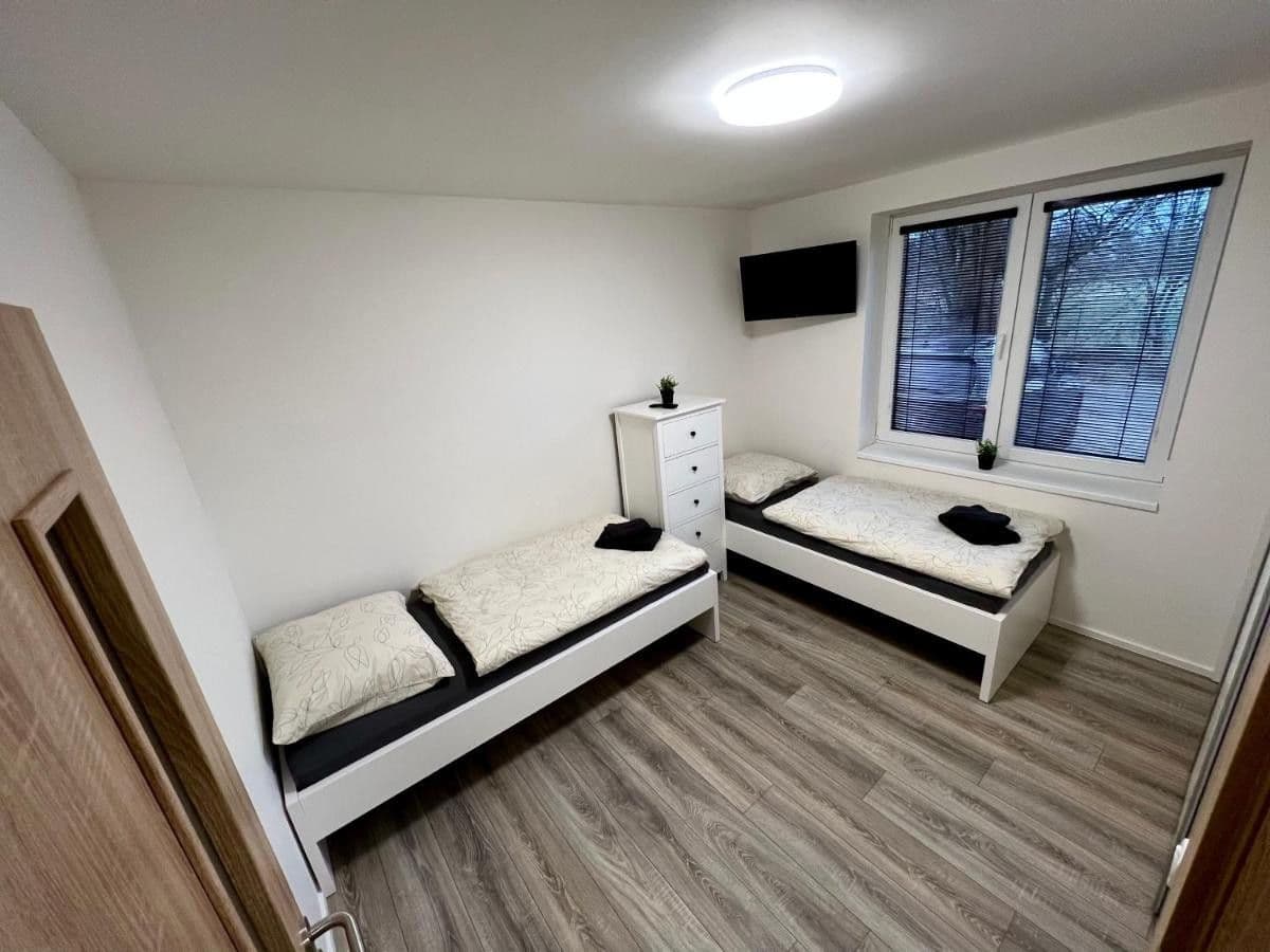 Prenájom domu 92 m², pozemok 403 m², Boženy Němcové, Česká Lípa, Liberecký kraj Prenájom domu 92 m², pozemok 403 m², Boženy Němcové, Česká Lípa, Liberecký kraj