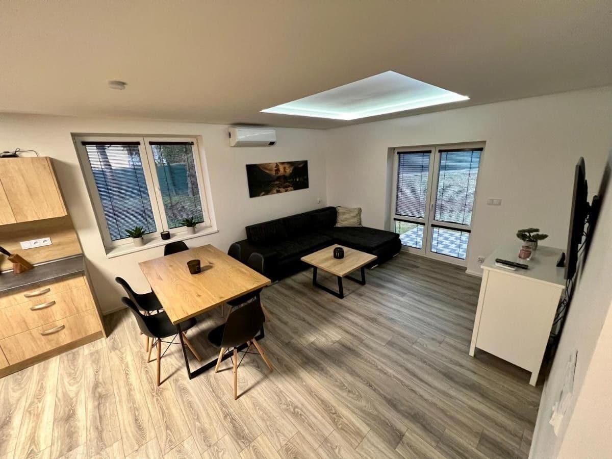 Prenájom domu 92 m², pozemok 403 m², Boženy Němcové, Česká Lípa, Liberecký kraj Prenájom domu 92 m², pozemok 403 m², Boženy Němcové, Česká Lípa, Liberecký kraj