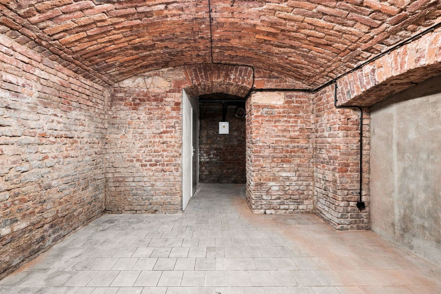 Prenájom nebytového priestoru 26 m², Sezimova, Praha, Praha Prenájom nebytového priestoru 26 m², Sezimova, Praha, Praha