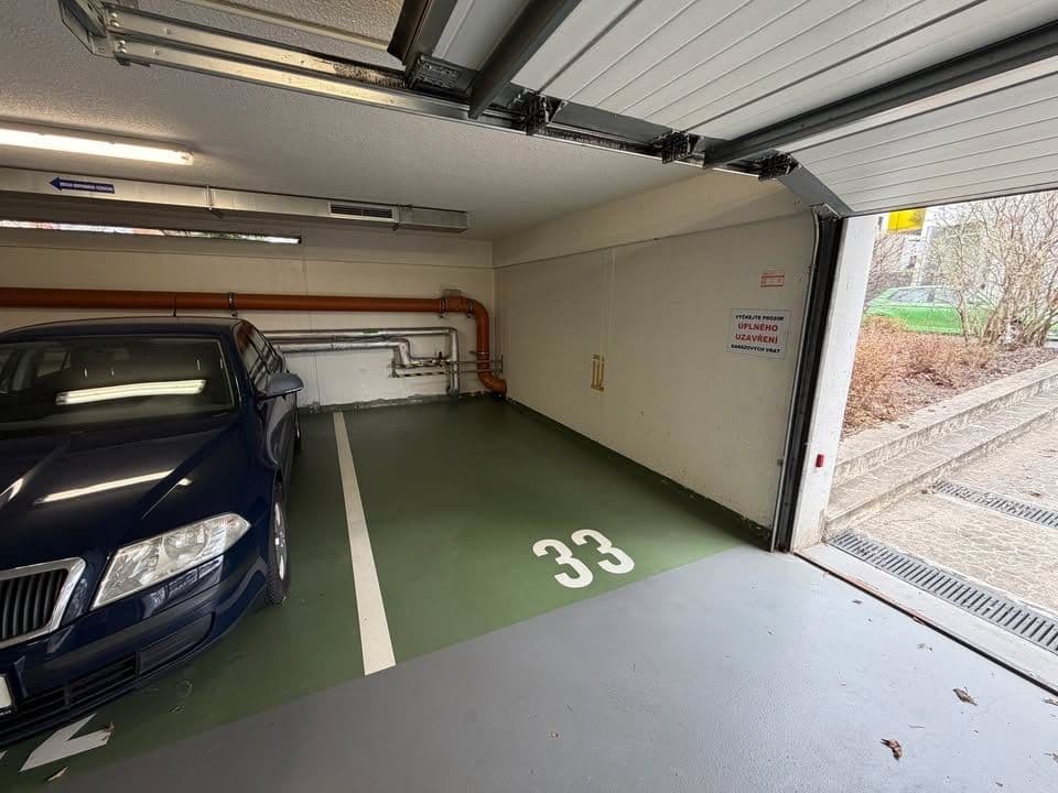 Prenájom garáže 15 m², Praha, Praha Prenájom garáže 15 m², Praha, Praha