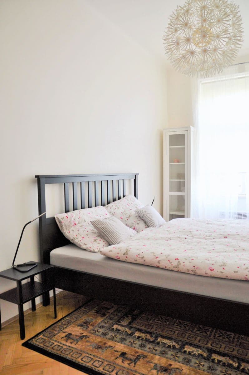 Prenájom bytu 54 m², Seifertova, Praha, Praha Prenájom bytu 54 m², Seifertova, Praha, Praha