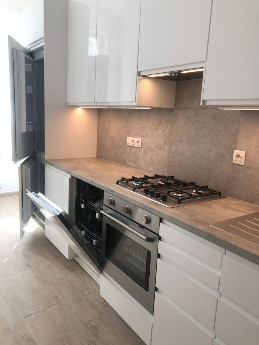 Prenájom bytu 2-izbový 80 m², Odborů, Praha, Praha Prenájom bytu 2-izbový 80 m², Odborů, Praha, Praha