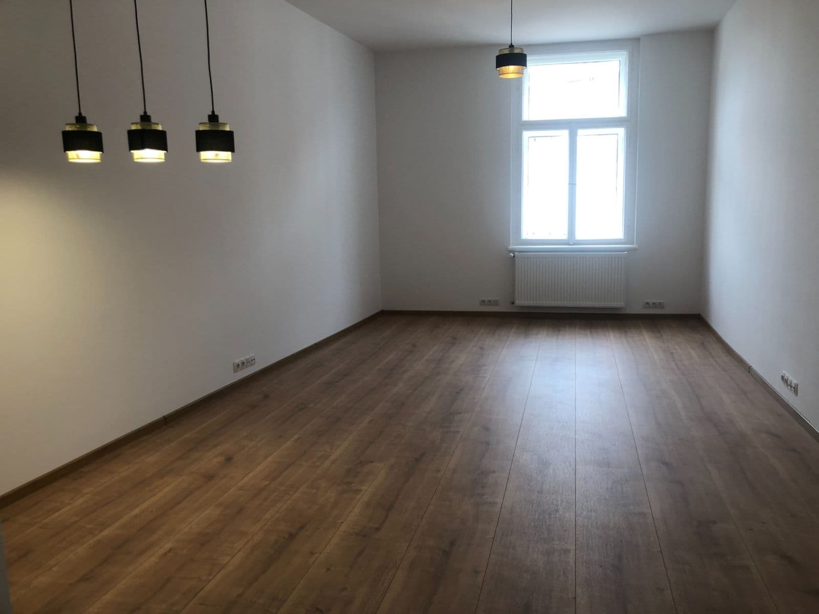Prenájom bytu 2-izbový 80 m², Odborů, Praha, Praha Prenájom bytu 2-izbový 80 m², Odborů, Praha, Praha