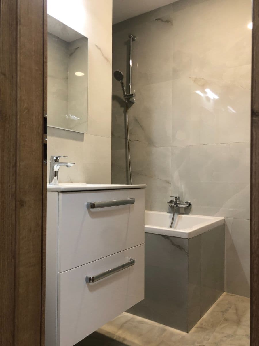 Prenájom bytu 2-izbový 80 m², Odborů, Praha, Praha Prenájom bytu 2-izbový 80 m², Odborů, Praha, Praha