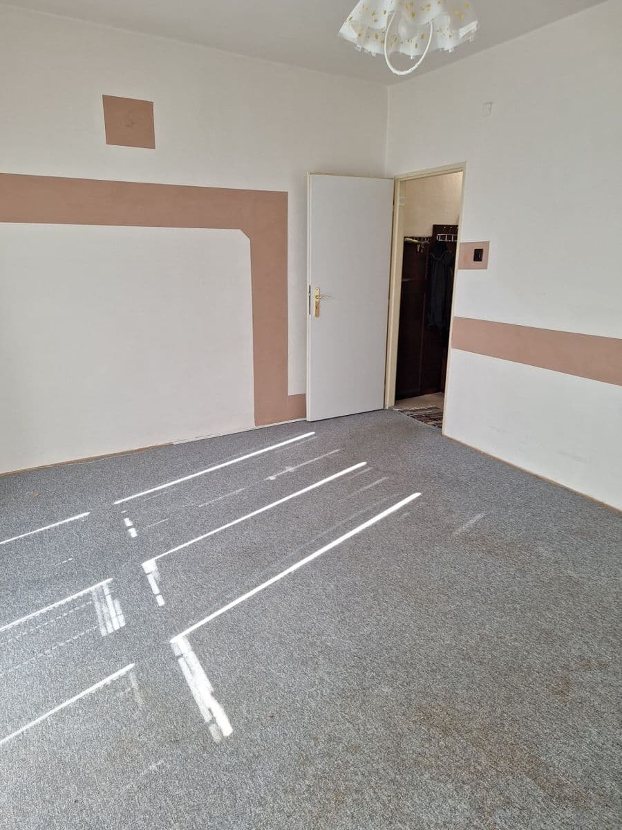 Prenájom bytu 1-izbový 31 m², Na Hrádku, Pardubice, Pardubický kraj Prenájom bytu 1-izbový 31 m², Na Hrádku, Pardubice, Pardubický kraj